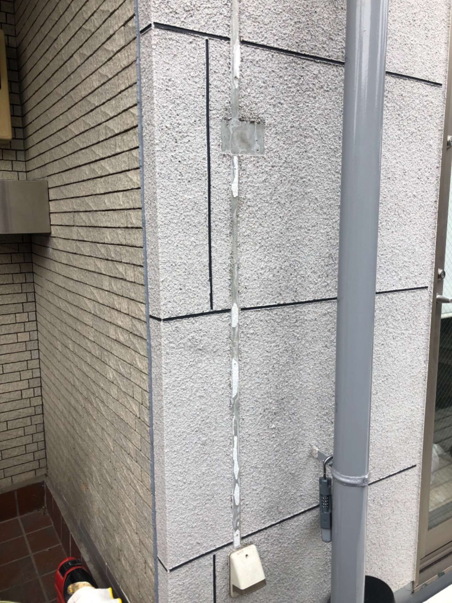 杉並区を拠点とした株式会社マルティー、壁補修、エレガントストーン